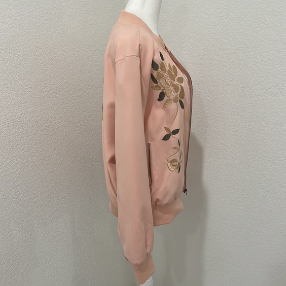 ✨Forever 21 Floral Embroidery Bomber Jacket - Picture 9 of 17
